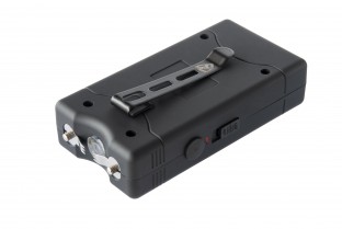 This powerful stun gun features triple stun technology, bright LED flashlight, a disable pin, safety switch, is rechargeable and has a metal clip. 